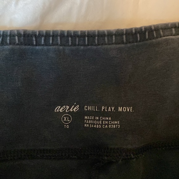 Comfy cropped Aerie flares - Picture 3 of 5